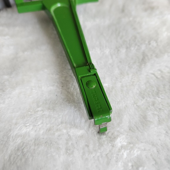 John Deere ERTL Tractor Pedal Disc Harrow, Diecast Metal Attachment 1/16 Scale - Picture 6 of 10